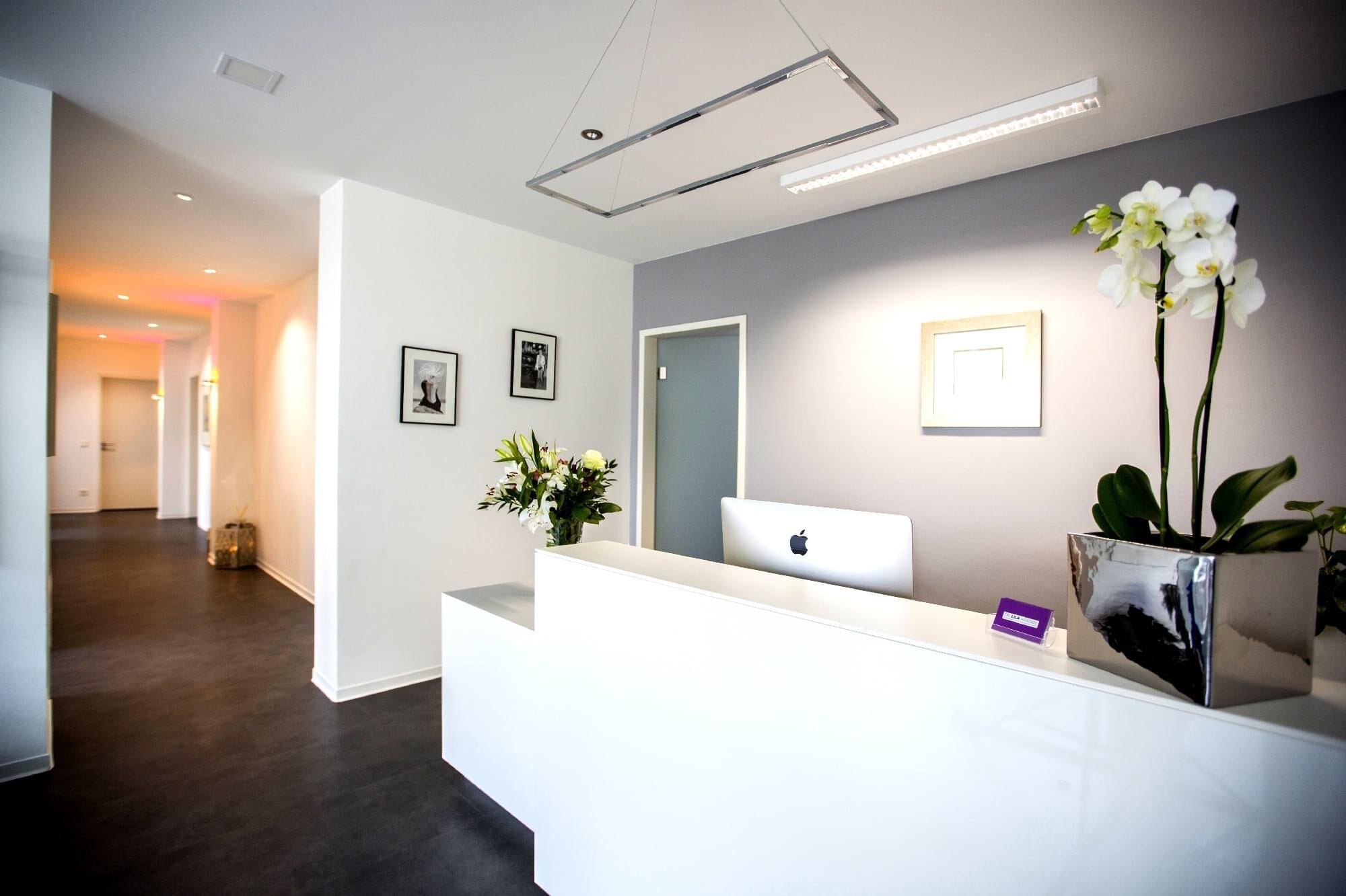 Empfang der Naturheilpraxis im City Medical Center